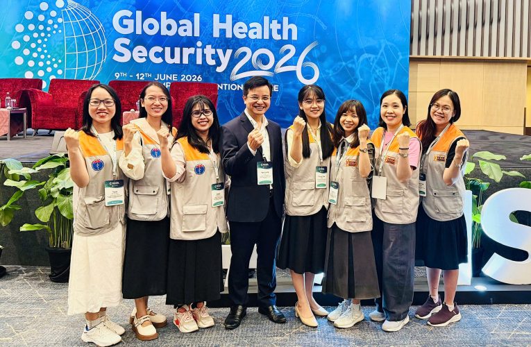 Năm học viên FETP Việt Nam trình bày tại Hội nghị An ninh Y tế Toàn cầu GHS 2026